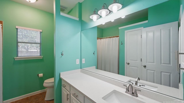 14534 Gunter Ave, San Antonio, TX 78254 - full bath with toilet, tile patterned flooring, vanity, baseboards, and a shower with curtain