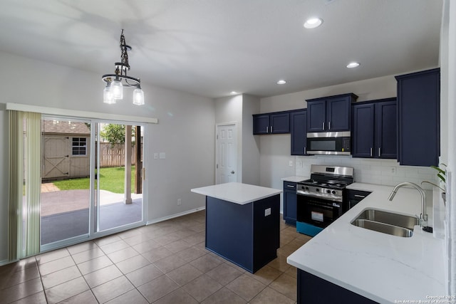 175 Katherine Way, San Antonio, TX 78253 - kitchen with appliances with stainless steel finishes, a sink, a kitchen island, decorative backsplash, and light tile patterned floors