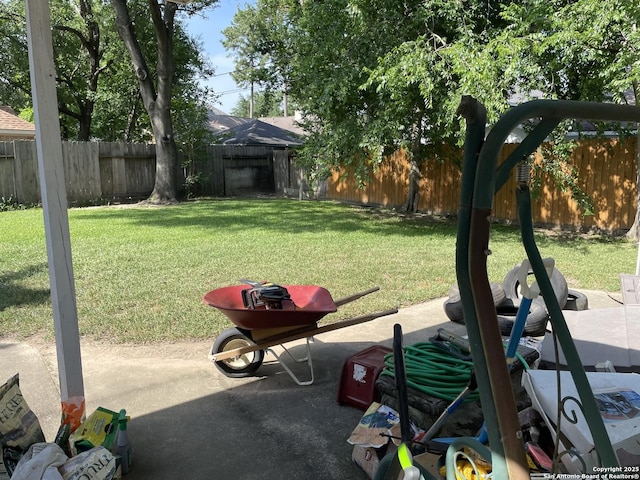 19102 Weeping Oak, Spring, TX 77388 - view of yard with a patio
