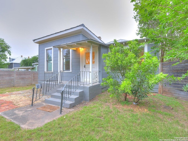 302 Cedar, San Antonio, TX 78210 - view of front of property with a patio