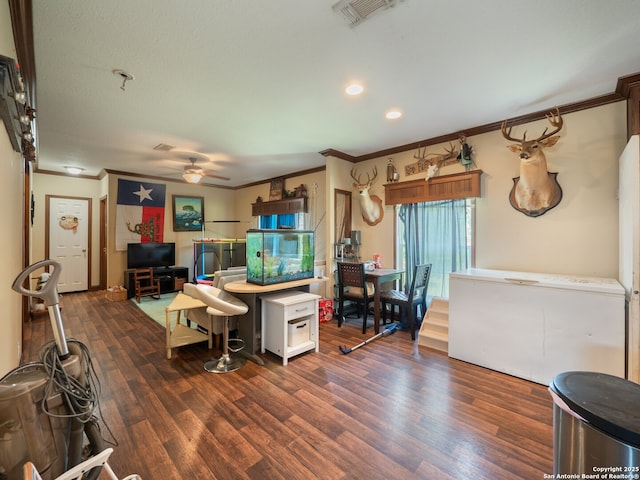 15411 Cranes Mill Rd, Canyon Lake, TX 78133 - living area with crown molding, ceiling fan, dark wood-style flooring, and recessed lighting