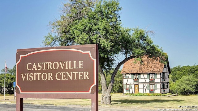 354 Lacey Oak, Castroville, TX 78009 - view of community sign