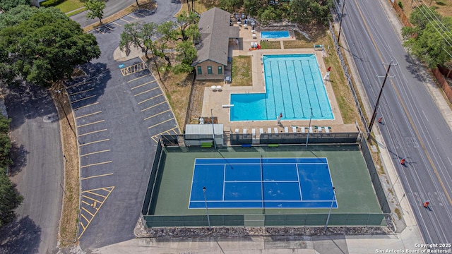 5718 Ponderosa Dr, San Antonio, TX 78240 - aerial view of a pool area
