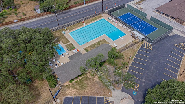 5718 Ponderosa Dr, San Antonio, TX 78240 - aerial view of a pool area