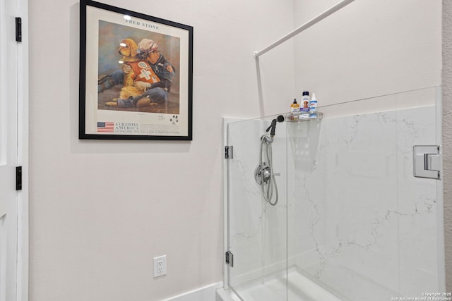 1133 Horseshoe Fls, Bandera, TX 78003 - bathroom featuring a marble finish shower