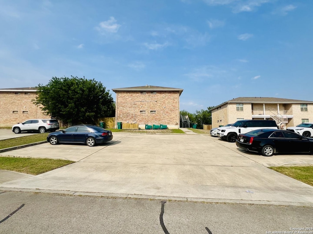 510 Dukeway, Universal City, TX 78148 - view of uncovered parking lot