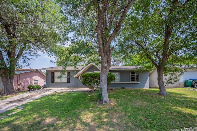 12231 El Santo Way, San Antonio, TX 78233 - ranch-style house featuring a front yard and concrete driveway