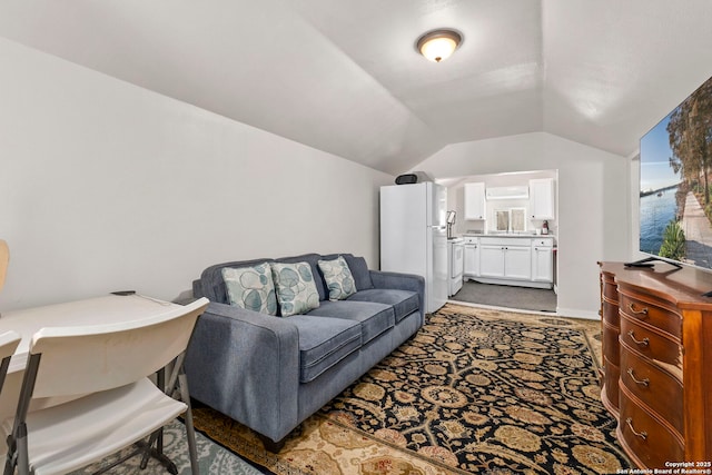942 Mcilvaine, San Antonio, TX 78201 - living room with vaulted ceiling