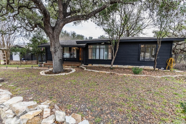 507 Twin Elm, Canyon Lake, TX 78133 - mid-century home featuring covered porch