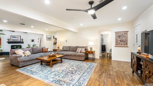 511 Serenade, San Antonio, TX 78216 - living area with wood finished floors, ceiling fan, recessed lighting, and baseboards