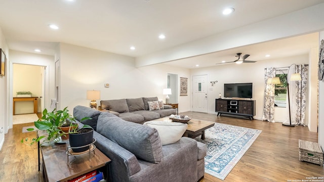 511 Serenade, San Antonio, TX 78216 - living area featuring wood finished floors, recessed lighting, ceiling fan, and baseboards