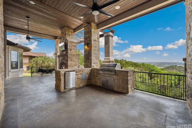 1078 Star Rdg, Spring Branch, TX 78070 - view of patio / terrace featuring ceiling fan