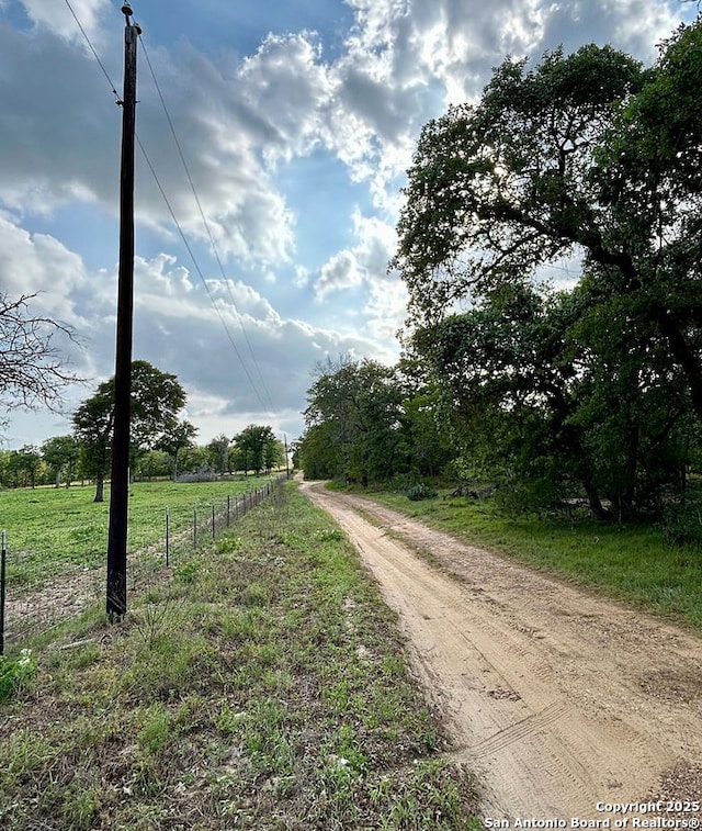 2120 Maldonado Ln, Vernia, TX 78121