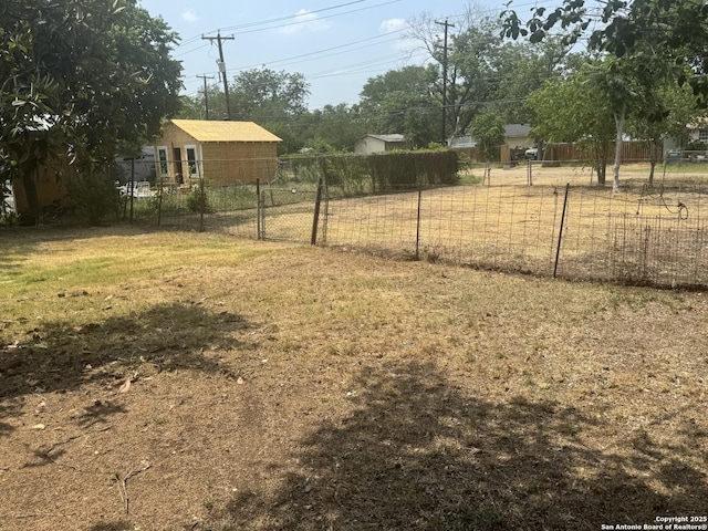 3711 Southport, San Antonio, TX 78223 - view of yard