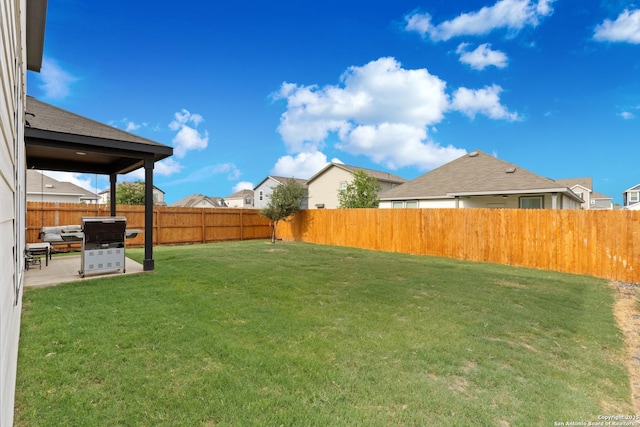 809 Altapass Hls, Seguin, TX 78155 - view of yard with a patio area and a residential view