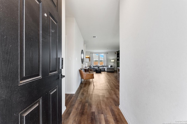 809 Altapass Hls, Seguin, TX 78155 - entryway featuring baseboards and dark wood-style floors