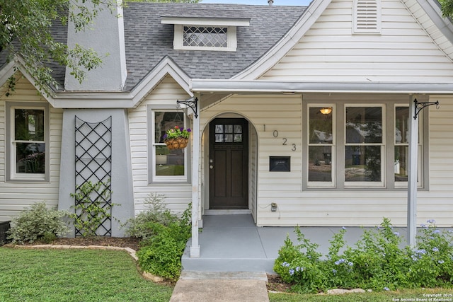 1023 Gramercy, San Antonio, TX 78201 - doorway to property featuring a shingled roof
