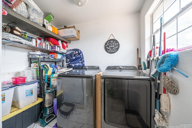 23135 Blackjack Pass, San Antonio, TX 78264 - laundry room with washing machine and dryer