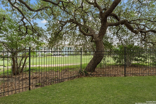 1238 Via Belcanto, San Antonio, TX 78260 - view of yard