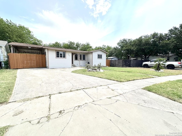207 Freiling, San Antonio, TX 78213 - ranch-style house featuring concrete driveway