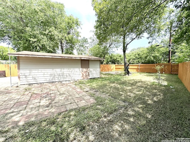 207 Freiling, San Antonio, TX 78213 - view of yard featuring a patio area