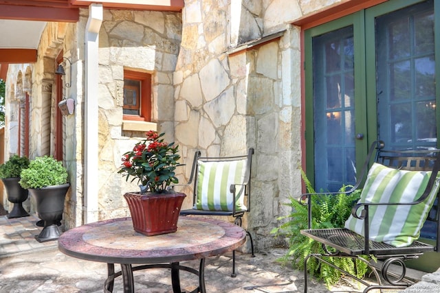 129 E Evergreen, Boerne, TX 78006 - view of patio / terrace
