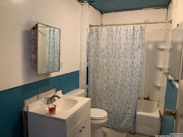 251 Karrass Rd, Kingsbury, TX 78638 - bathroom with toilet, vanity, and shower / bath combo