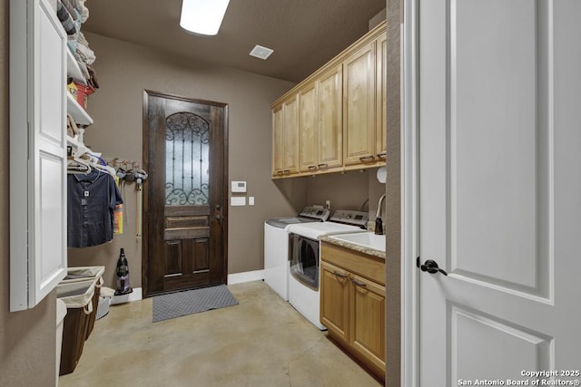 835 Shady Holw, New Braunfels, TX 78132 - washroom featuring washer and dryer and cabinet space