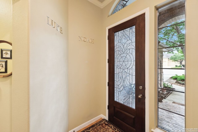 126 Calais Way, Shavano Park, TX 78249 - foyer entrance with crown molding and baseboards