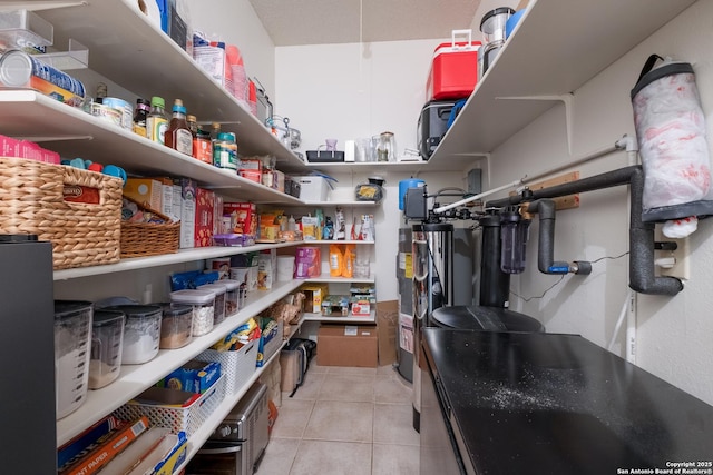 13314 Galicia, Universal City, TX 78148 - storage area with water heater