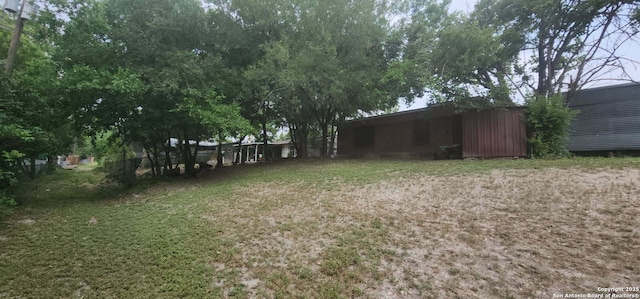 4010 Loop 410, San Antonio, TX 78229 - view of yard