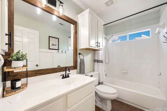6110 Briscoe Leaf, San Antonio, TX 78253 - full bath featuring toilet, vanity, shower / bath combo with shower curtain, and tile patterned floors