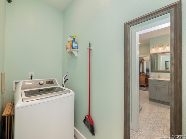 2872 Lakeview Dr, Canyon Lake, TX 78133 - laundry room with washer / clothes dryer