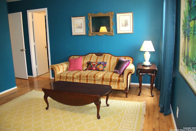 39 Latrobe Post, San Antonio, TX 78240 - living room featuring wood finished floors and baseboards