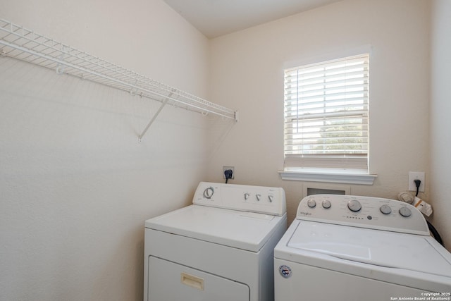 135 Agency Oaks, San Antonio, TX 78249 - laundry area with washing machine and dryer