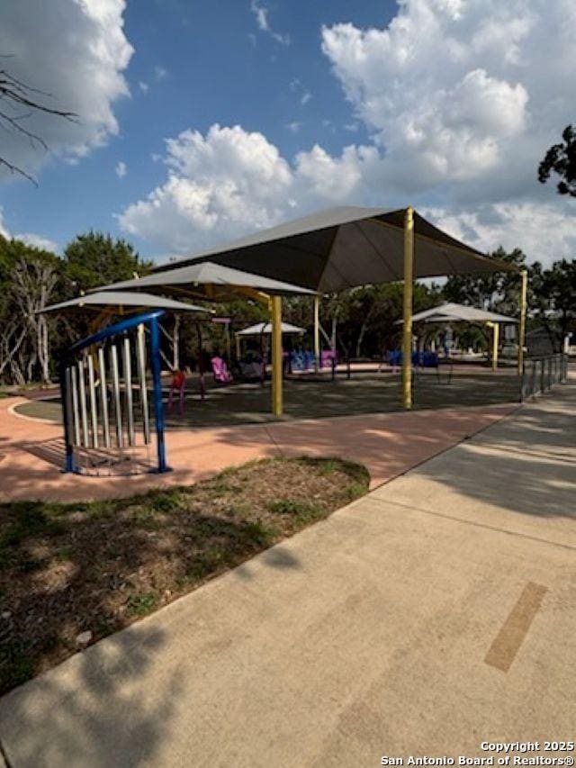 135 Agency Oaks, San Antonio, TX 78249 - surrounding community featuring a gazebo