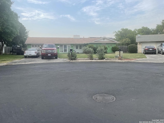 6823 S Whitland, San Antonio, TX 78239 - single story home featuring a garage and a front yard
