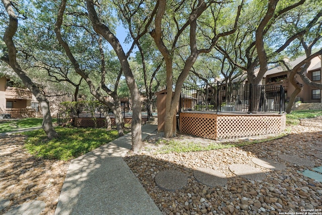 10955 Wurzbach Unit 905, San Antonio, TX 78230 - view of yard