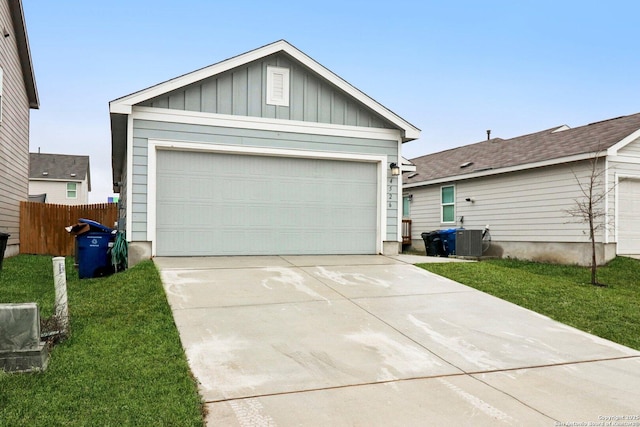 4526 Meadowland, San Antonio, TX 78222 - ranch-style house with board and batten siding and concrete driveway
