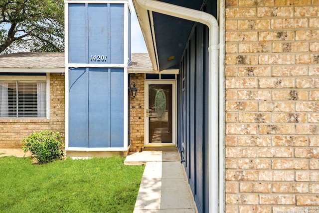 14201 Modesta Pl, San Antonio, TX 78247 - entrance to property featuring brick siding and roof with shingles