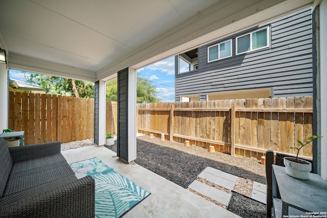 1226 Wyoming Unit 201, San Antonio, TX 78203 - fenced backyard featuring a patio area