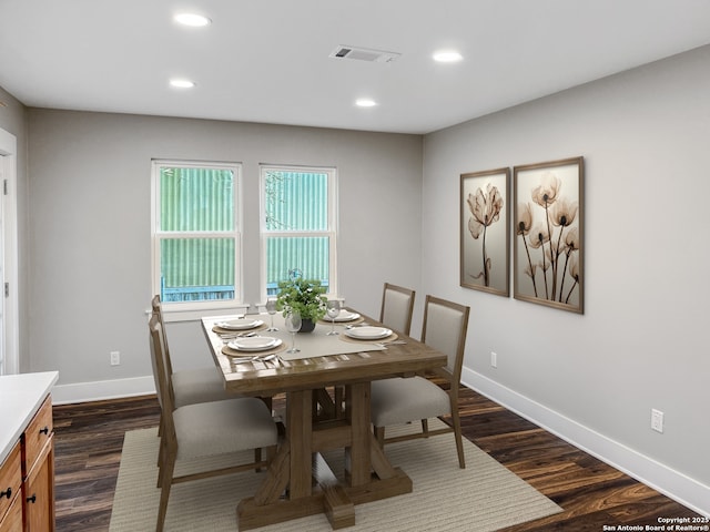 390 W Park St, Vidor, TX 77662 - dining room featuring baseboards, dark wood-style floors, and recessed lighting