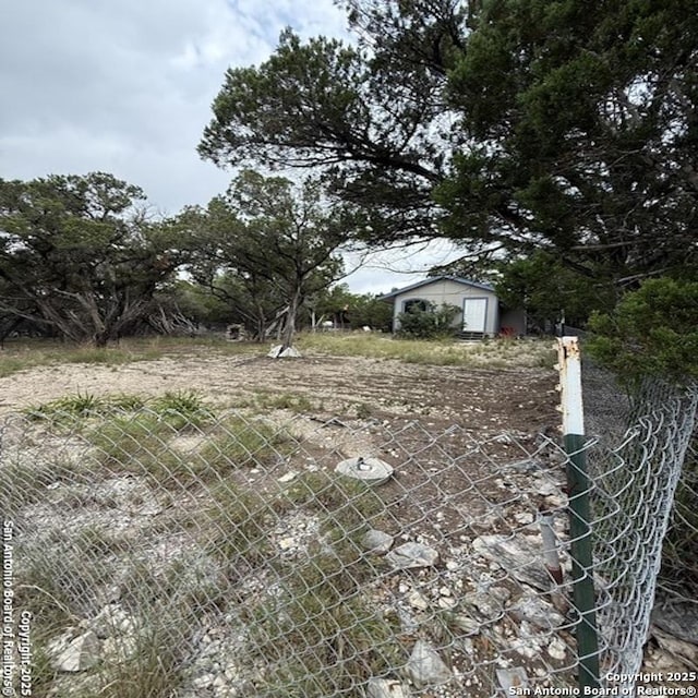 28 28th, Lakehills, TX 78063 - view of yard