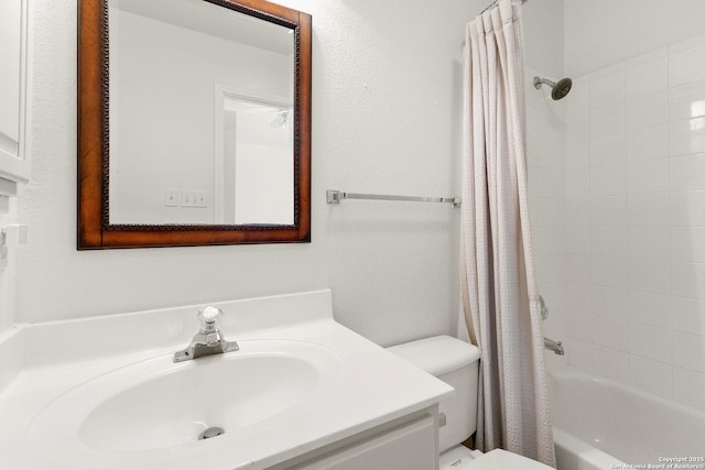 116 Seth Raynor, New Braunfels, TX 78130 - full bath with toilet, vanity, and shower / bathtub combination with curtain