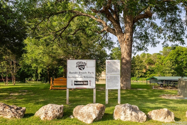 116 Seth Raynor, New Braunfels, TX 78130 - community sign featuring a yard