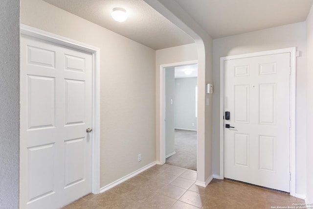 4519 Jeffs Farm, San Antonio, TX 78244 - tiled entrance foyer featuring arched walkways and baseboards