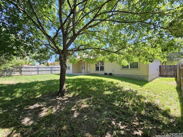2115 Bentwood, New Braunfels, TX 78130 - view of yard