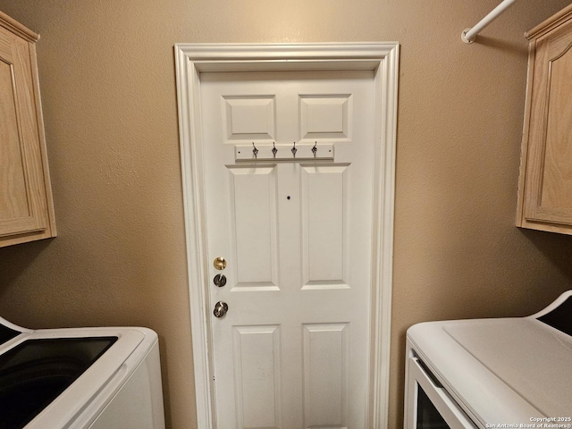 2115 Bentwood, New Braunfels, TX 78130 - laundry area with cabinet space