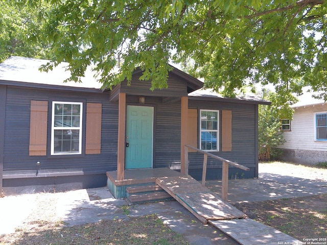 2619 E Houston St, San Antonio, TX 78202 - view of front of home