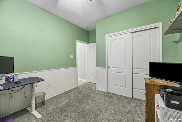18131 Muir Glen Dr, San Antonio, TX 78257 - carpeted office space featuring a wainscoted wall